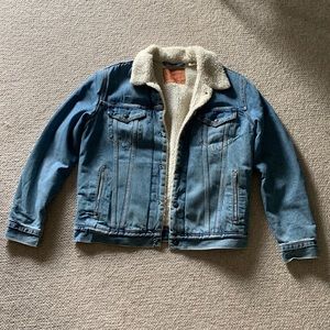 Levi’s fleece lined jacket M